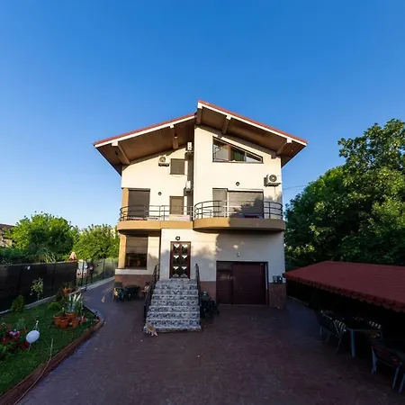 Guest house Casa Cristina 3*